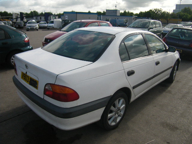toyota avensis used spares #4