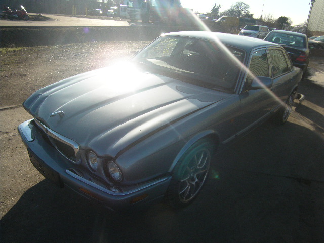 2001 JAGUAR XJ8 AUTO Parts