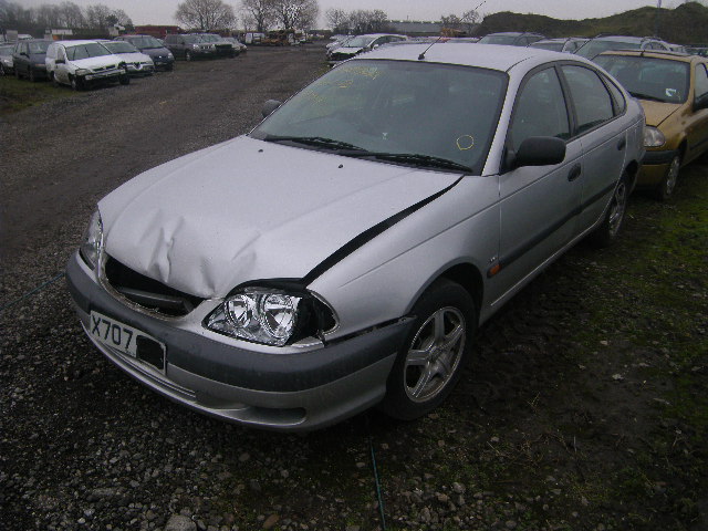 2001 TOYOTA AVENSIS VE Parts