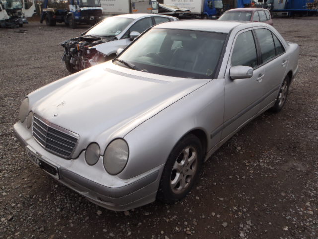 2002 MERCEDES E CLASS E220 CDI C Parts
