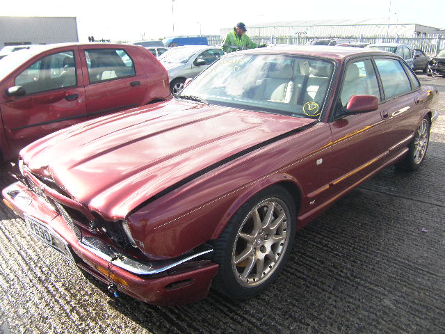1999 JAGUAR XJR V8 AUT Parts