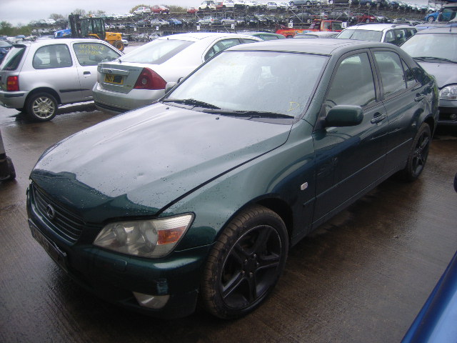 2000 LEXUS IS200 SE Parts