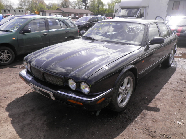 1998 JAGUAR XJR V8 AUT Parts