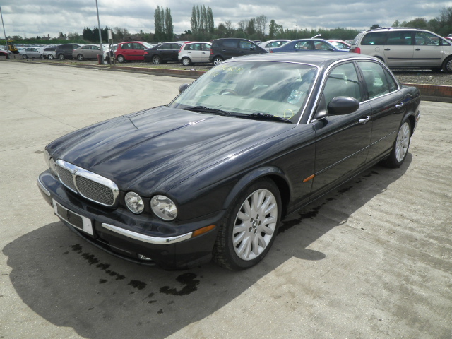 2003 JAGUAR XJ8  V8 SE Parts