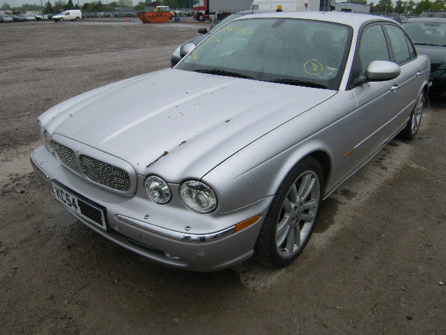 2004 JAGUAR XJR V8 S/C Parts