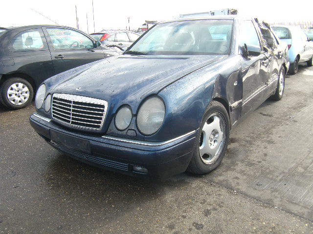 1995 MERCEDES E CLASS 200 AVANT Parts