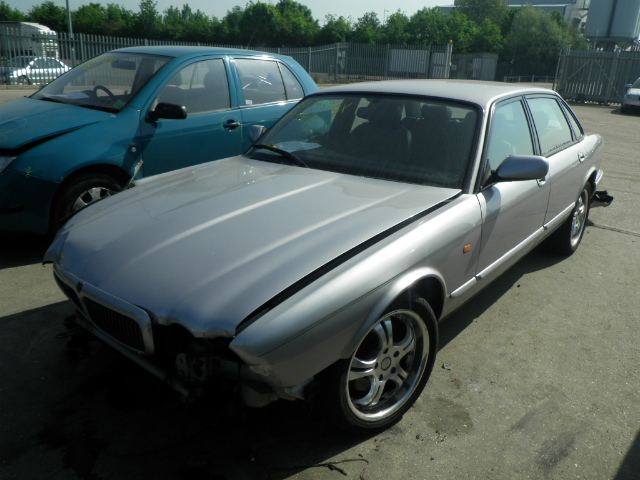 1999 JAGUAR XJ8  AUTO Parts