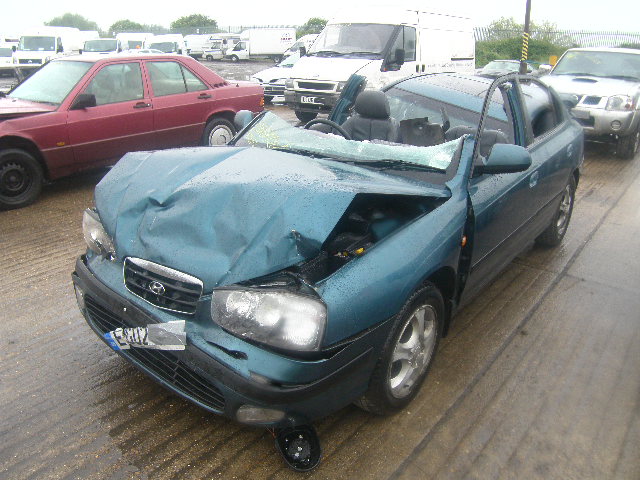 2002 HYUNDAI ELANTRA CD Parts