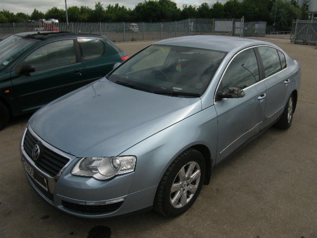 2005 VOLKSWAGEN PASSAT SE Parts