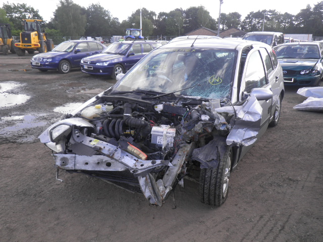 2004 FORD FOCUS ZETEC Parts
