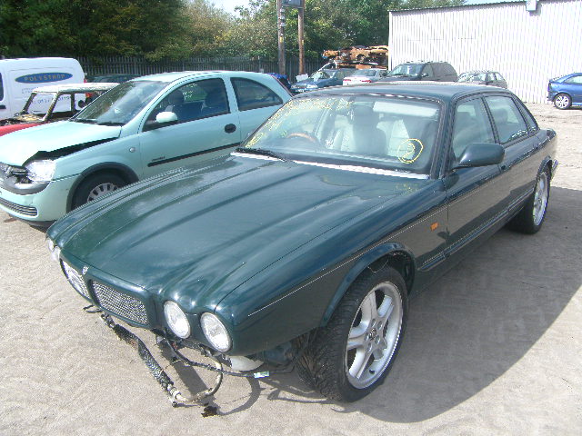 1998 JAGUAR XJR V8 AUT Parts