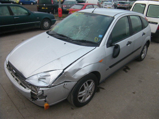 2001 FORD FOCUS ZETEC Parts
