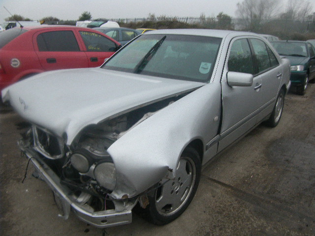 1998 MERCEDES E320 ELEGANCE Parts